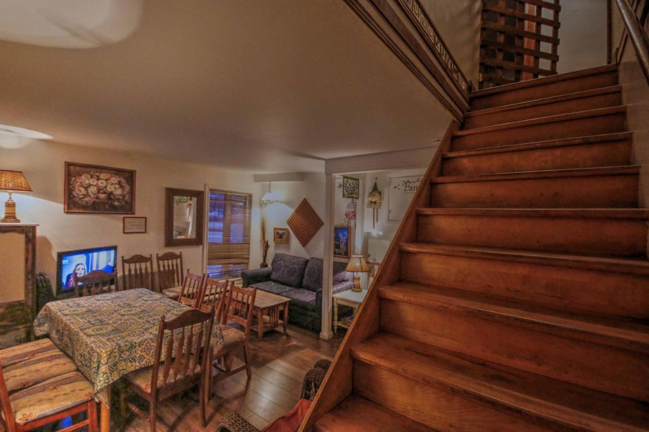 Vieille Maison Rustique Espace Interessant Québec Buitenkant foto