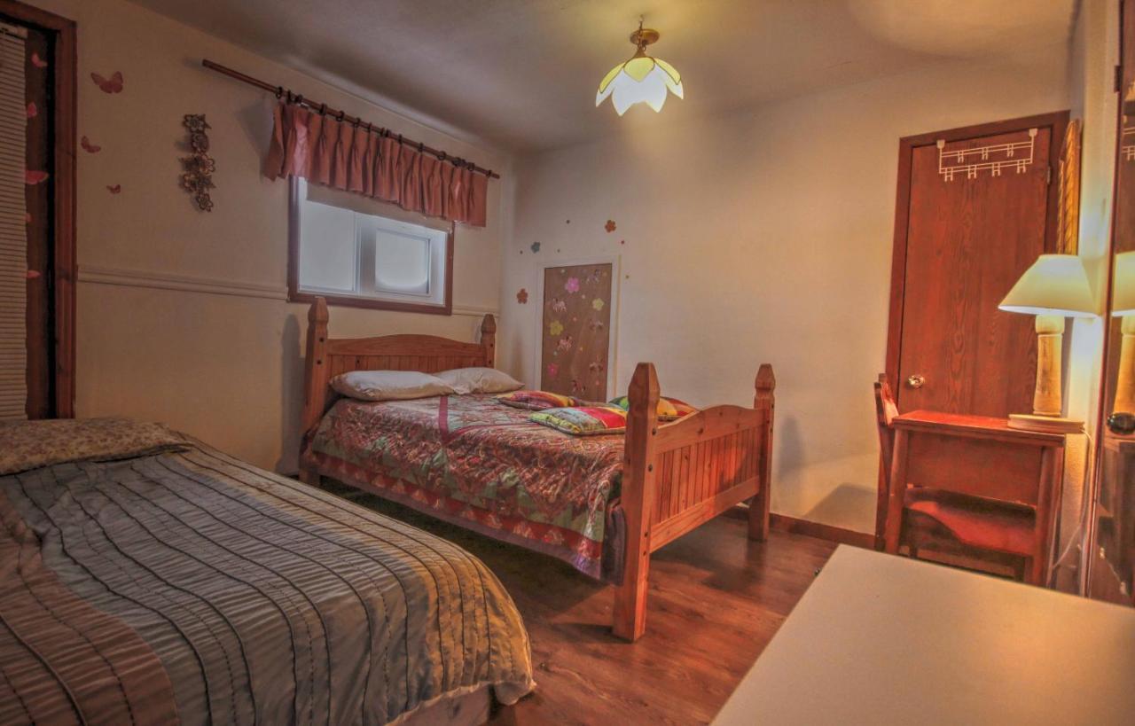 Vieille Maison Rustique Espace Interessant Québec Buitenkant foto