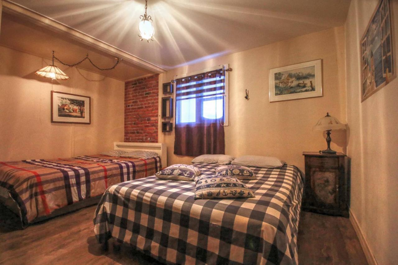 Vieille Maison Rustique Espace Interessant Québec Buitenkant foto