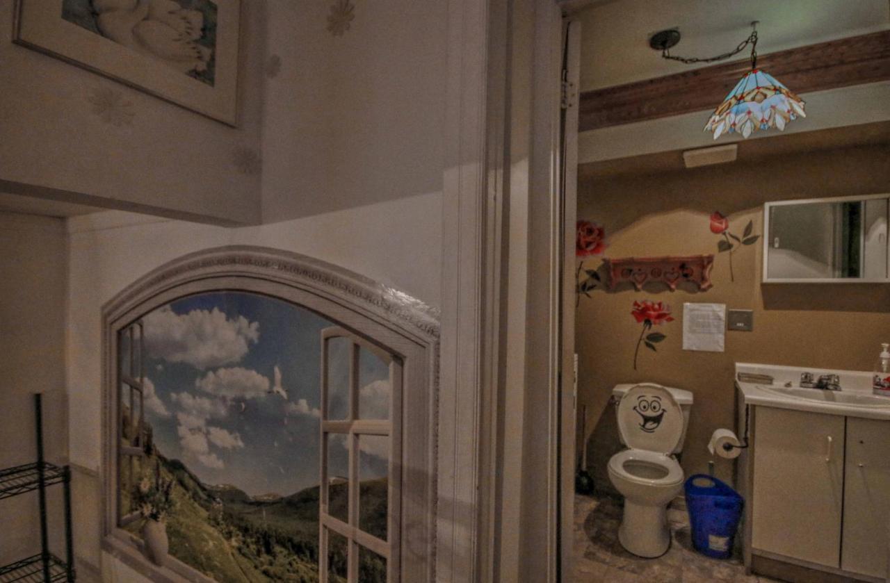 Vieille Maison Rustique Espace Interessant Québec Buitenkant foto